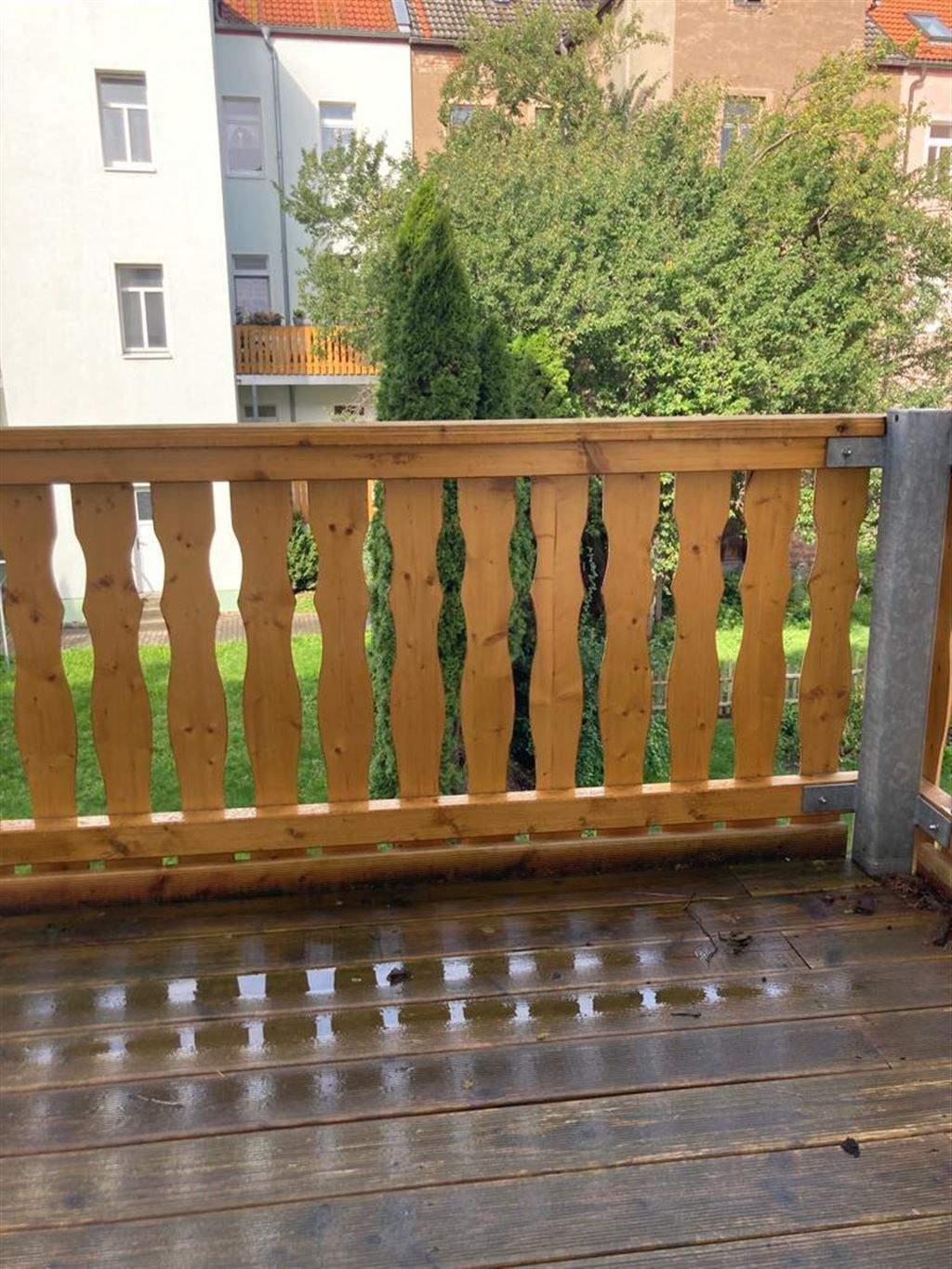 Thumbnail-Kleine 2-Zimmerwohnung mit Laminat, Balkon und offener Küche in ruhiger Lage!