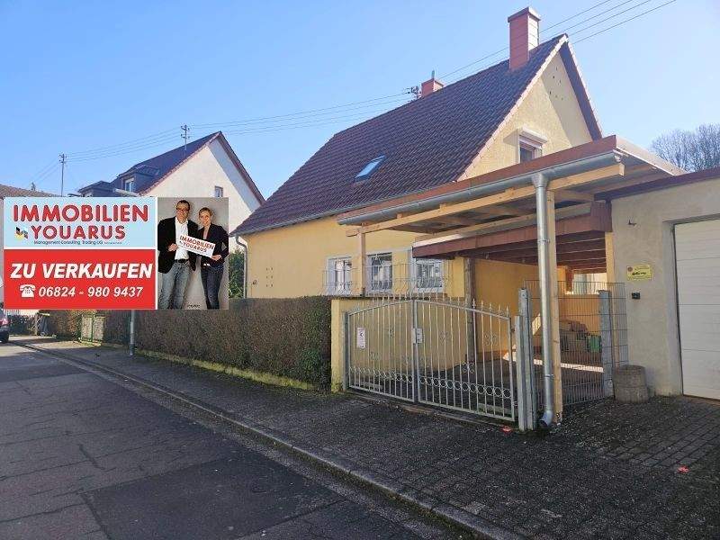 Thumbnail-Freistehendes Einfamilienhaus mit Einfahrt zur Garage, Carport, Balkon, Garten, Keller in Ottweiler
