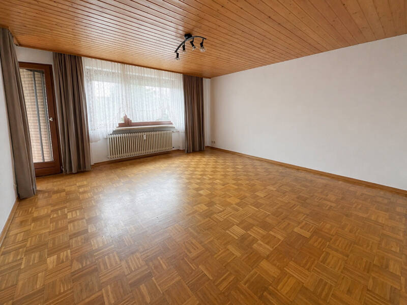 Thumbnail-Helle 3-Zimmer-Wohnung mit Balkon und Garage in ruhiger Lage