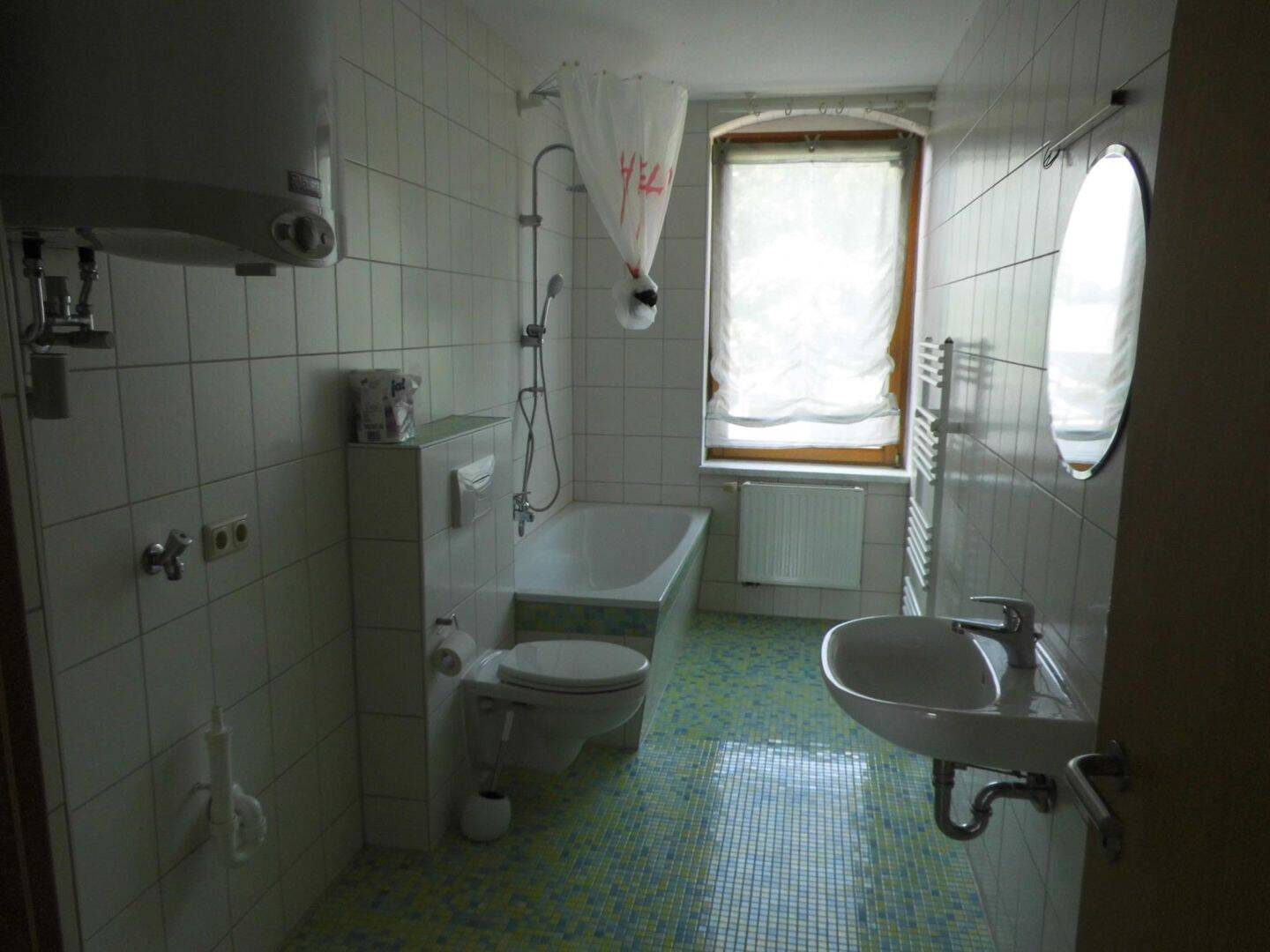 Thumbnail-Sanierte 2-Zimmer-Dachgeschoß-Wohnung in Randlage von Reichenbach - bei Bedarf mit Einbauküche!