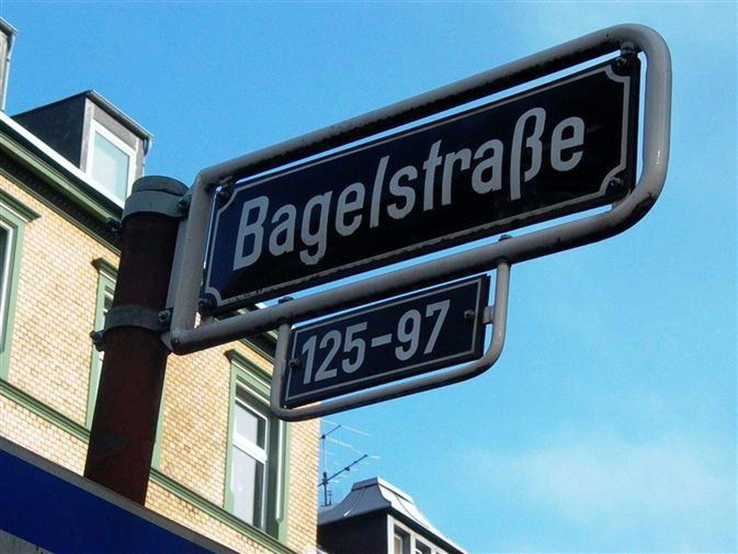 Thumbnail-Altbau-Mehrfamilienhaus mit Neubau im Hof