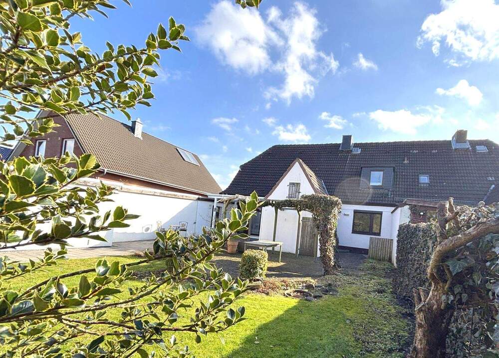 Thumbnail-5-Zi.-DHH mit Garage & herrlichem Südwest-Garten am Neustädter Binnenwasser zu kaufen!