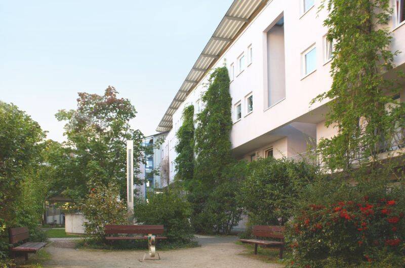 Thumbnail-16008110214 Schöne 1 12 Zimmerwohnung im Erdgeschoß