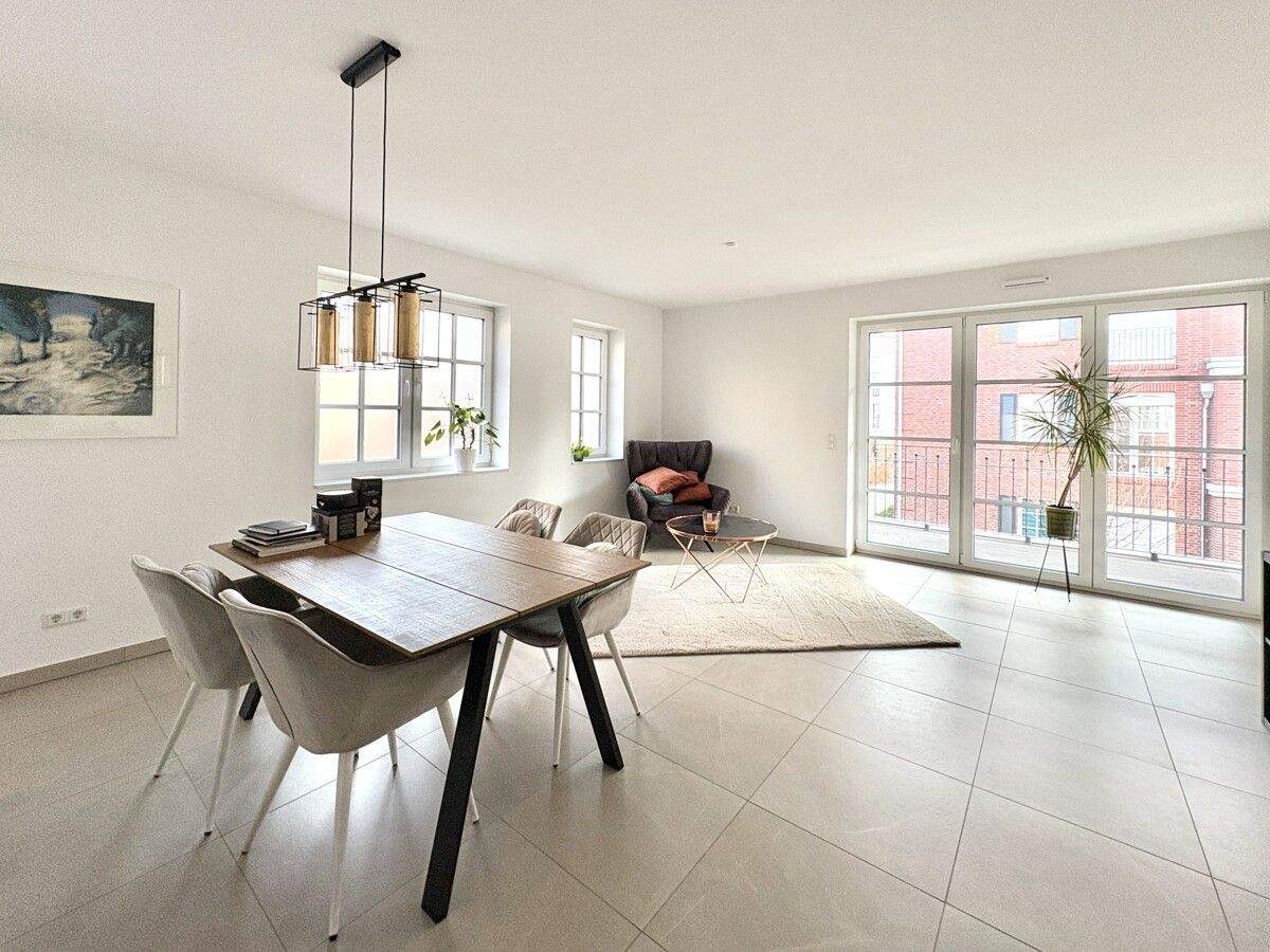 Thumbnail-Neuwertige 3-Zimmer Wohnung mit hochwertiger Einbauküche und Balkon