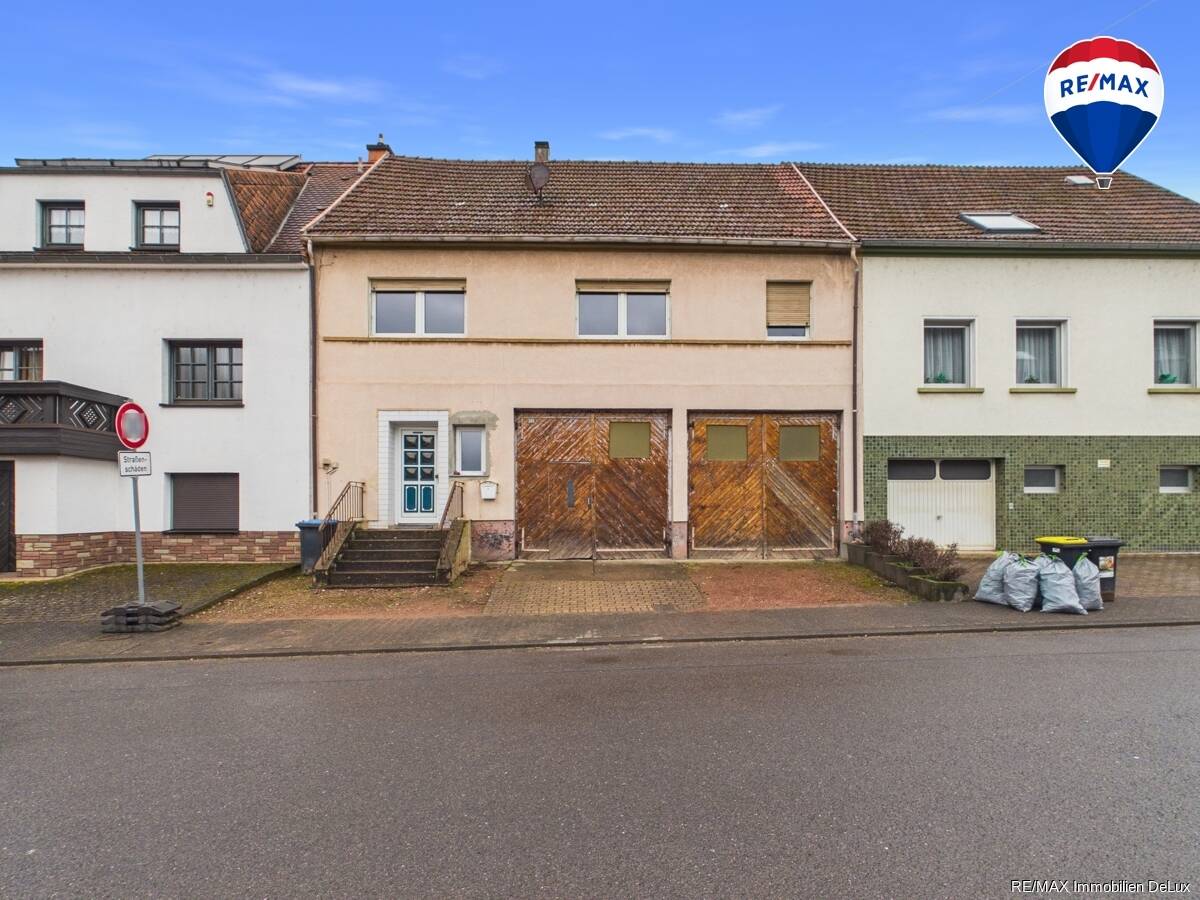 Thumbnail-Einfamilienhaus mit großzügiger Werkstatt in Diefflen