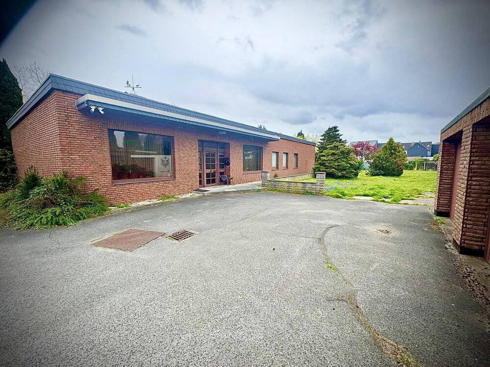 Thumbnail-Flachdachbungalow mit großem Grundstück & Baupotenzial in Oberhausen