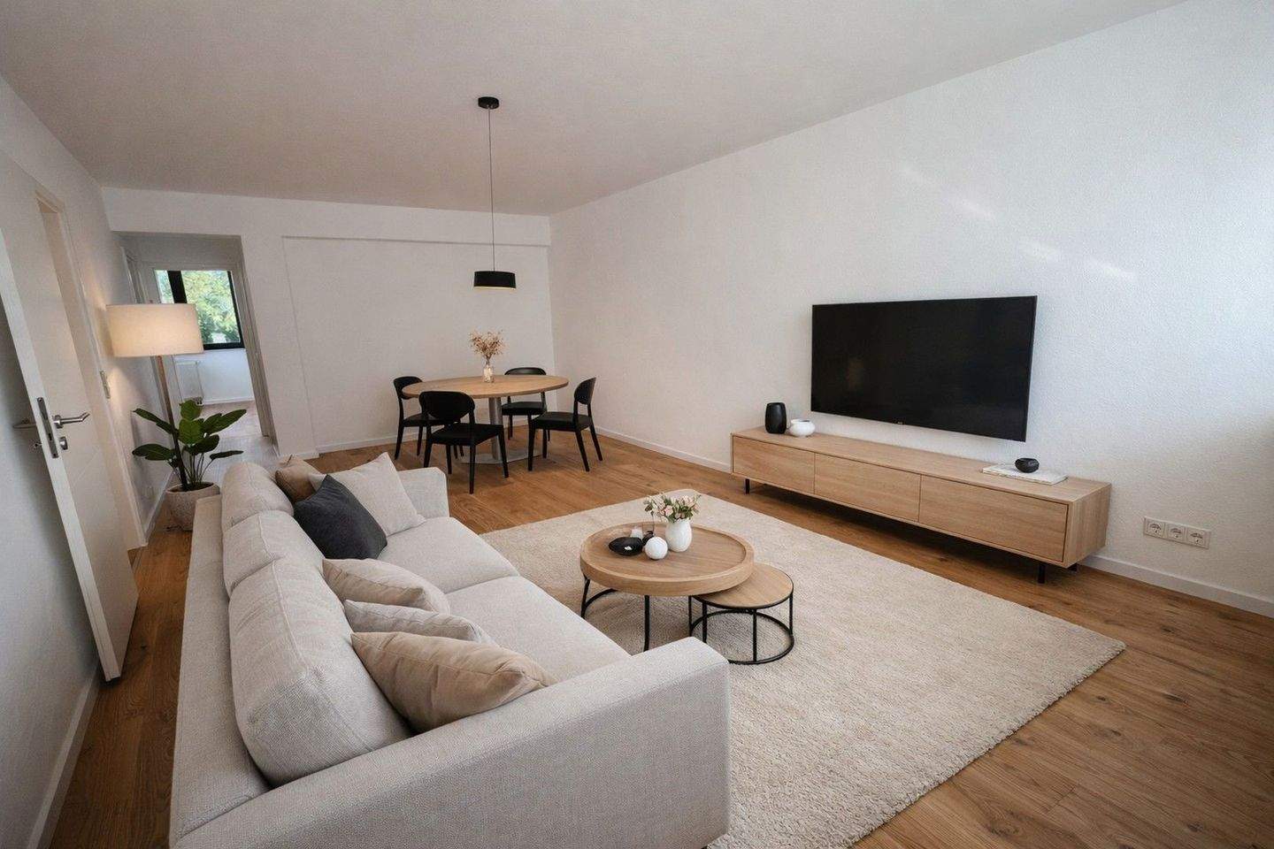 Thumbnail-Erstbezug nach Sanierung - Stilvolle 3-Zimmer-Wohnung mit zwei Balkonen in Köln Niehl