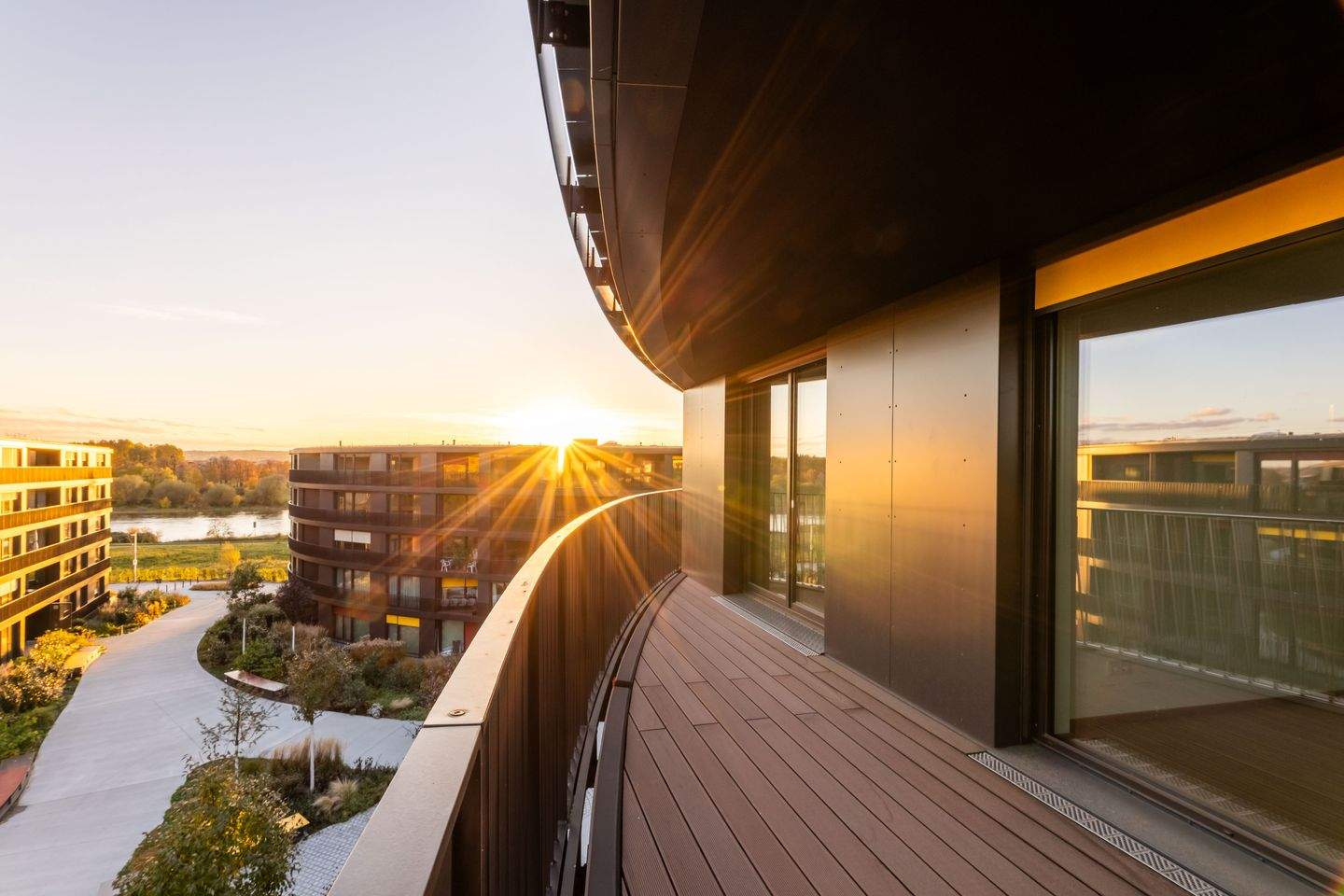 Thumbnail-2-Zimmer Wohnung mit Loggia am Elbufer – Marina Garden