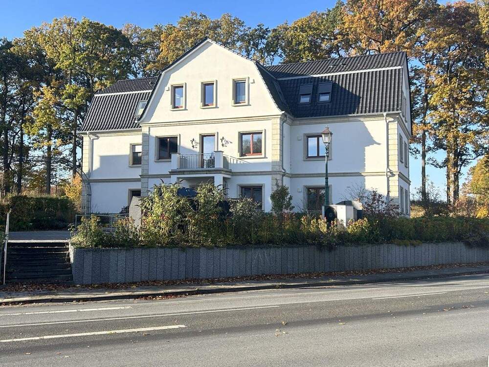 Thumbnail-Exklusives Wohnen im Sandsteintrio in Hittfeld im Obergeschoss mit BalkonErstbezug!