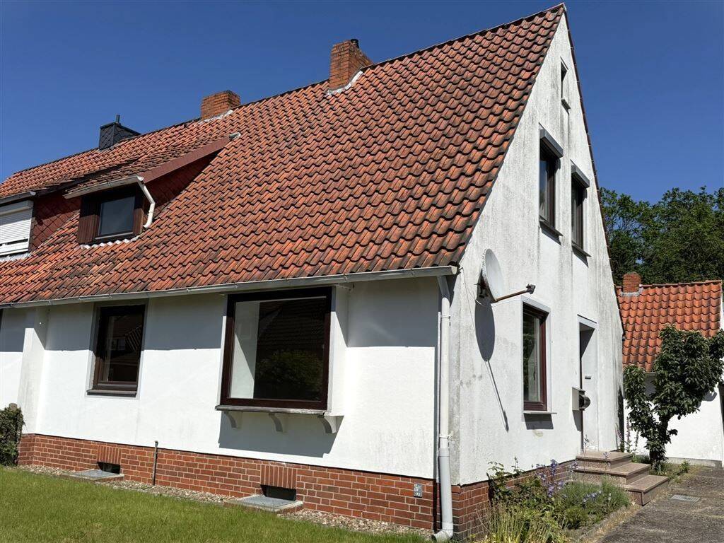 Thumbnail-Doppelhaushälfte mit großem Garten in familienfreundlicher Umgebung