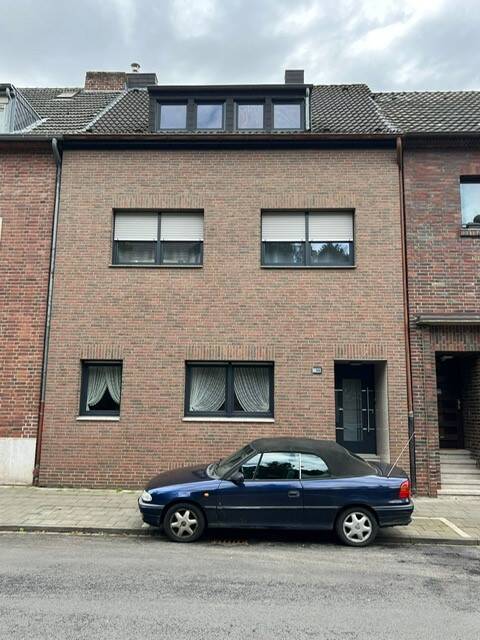 Thumbnail-Kernsaniertes 3 Familienhaus mit Terrasse und Garten