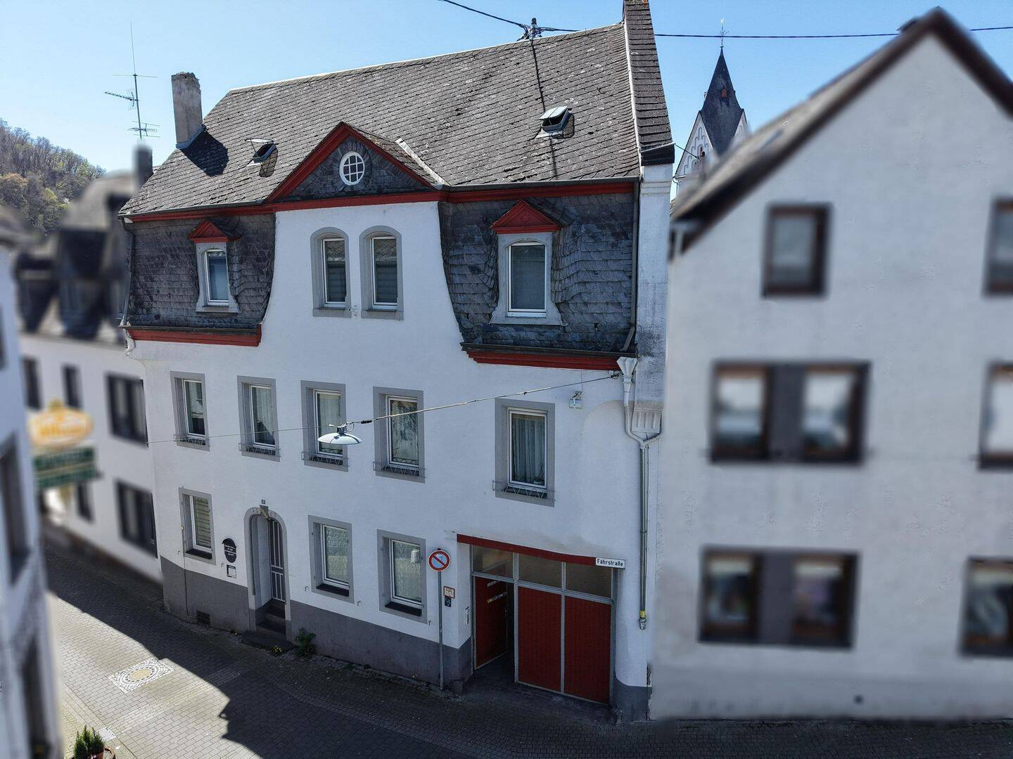 Thumbnail-Denkmalgeschütztes Mehrfamilienhaus mit Erweiterungsreserve in touristischer Lage