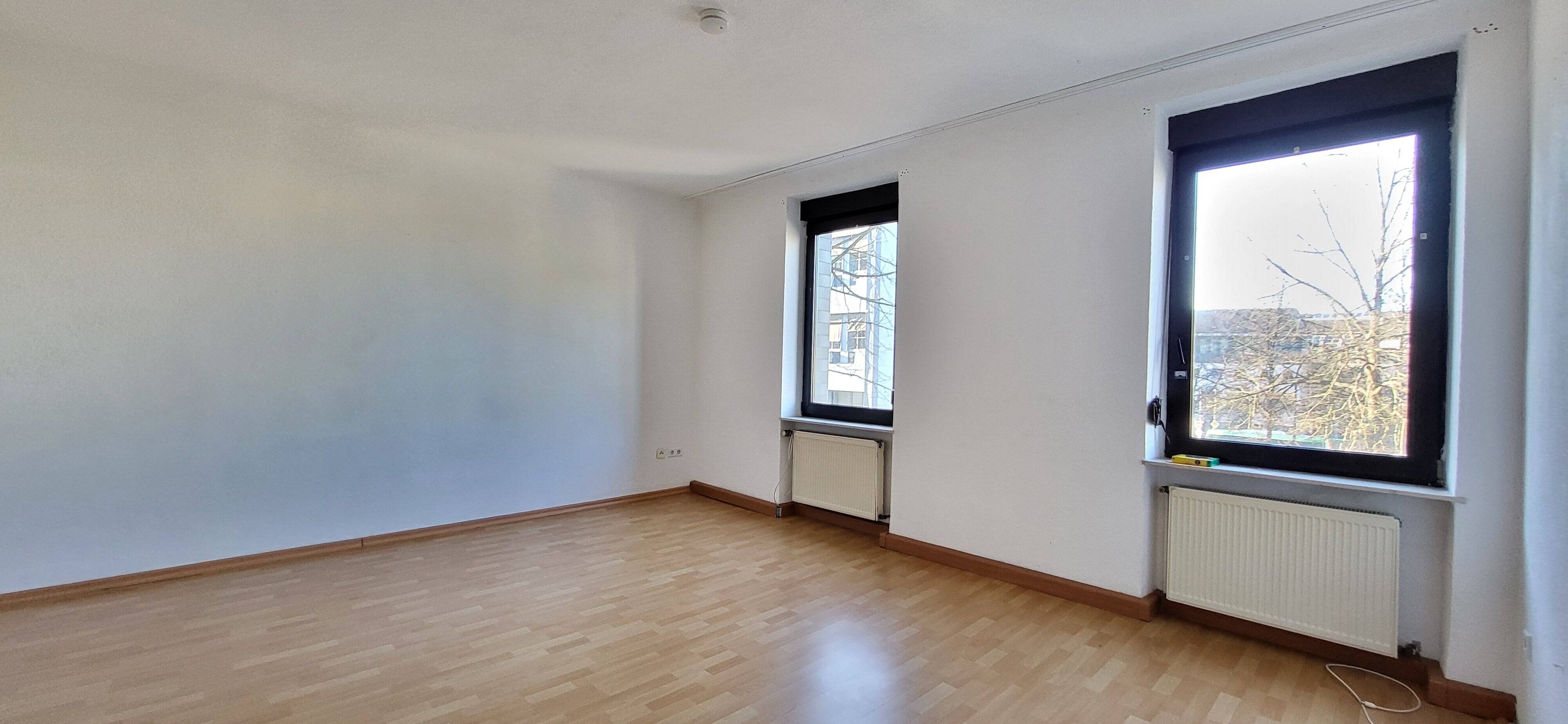 Thumbnail-MERZIG-STADT - GEPFLEGTES WOHN- UND GESCHÄFTSHAUS MIT ZWEI WOHNEINHEITEN UND GARAGE!