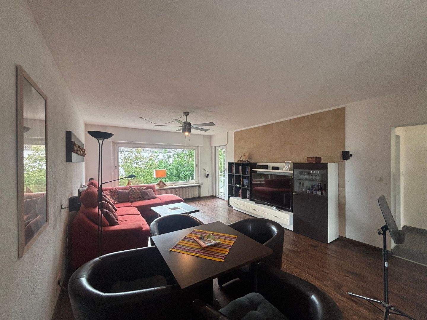 Thumbnail-:: Tolle 3-4 ZKB Wohnung mit Balkon & Garage sucht Paar oder kleine Familie für gemeinsame Zukunft ::