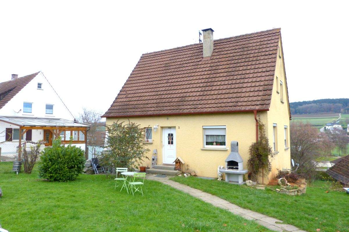 Thumbnail-Gemütliches EFH mit großem Garten in Göffingen