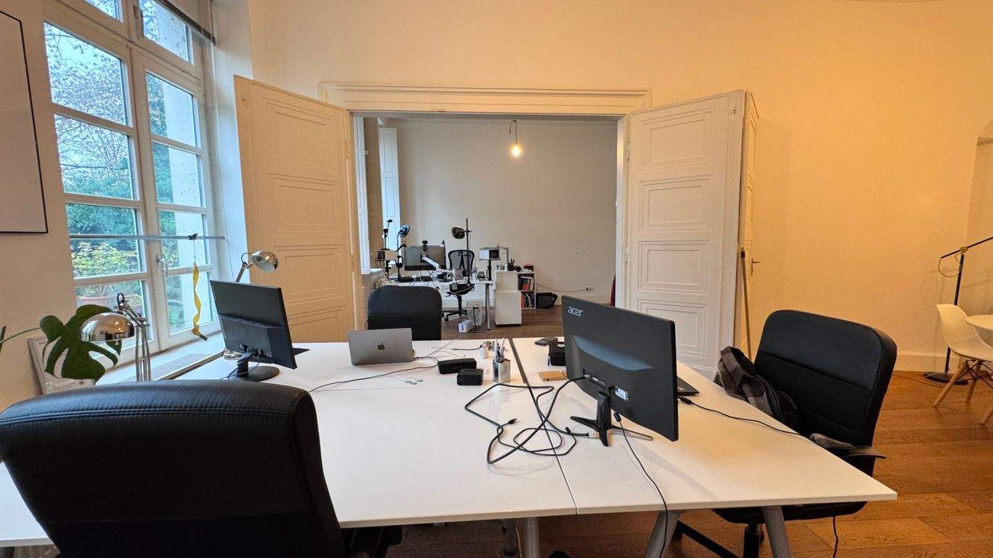 Thumbnail-Heller Altbau-Arbeitsplatz mit hohen Decken in Köln-Mülheim - flexibel