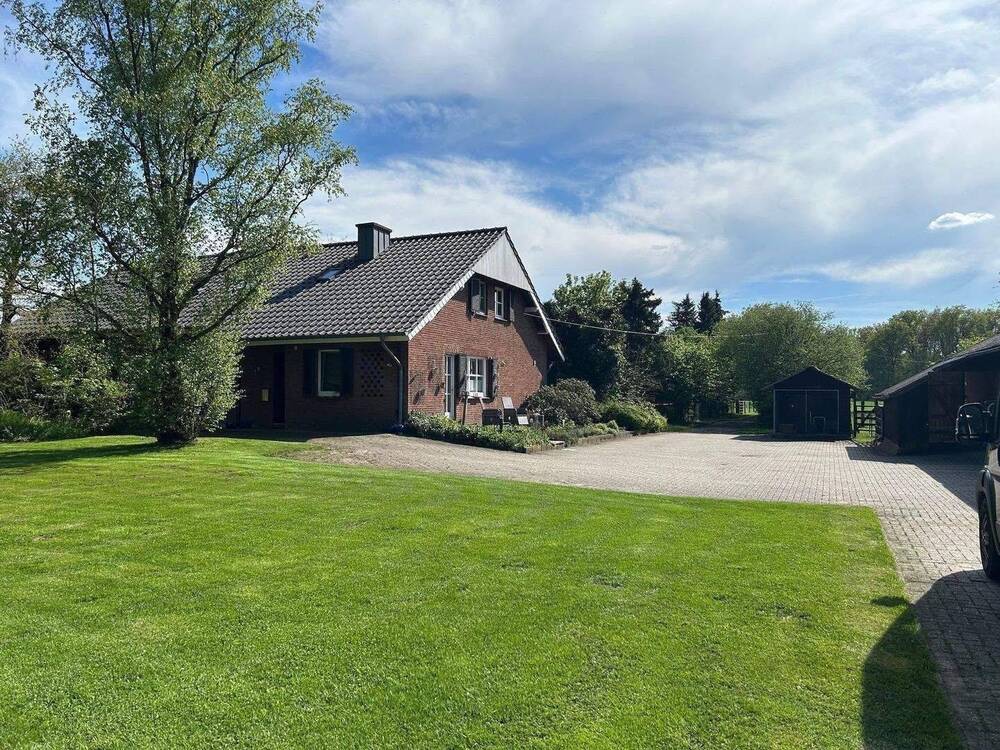 Thumbnail-Großzügiges Landhaus mit Pferdehaltung, Reitplatz und traumhaften Parkgarten in Alleinlage
