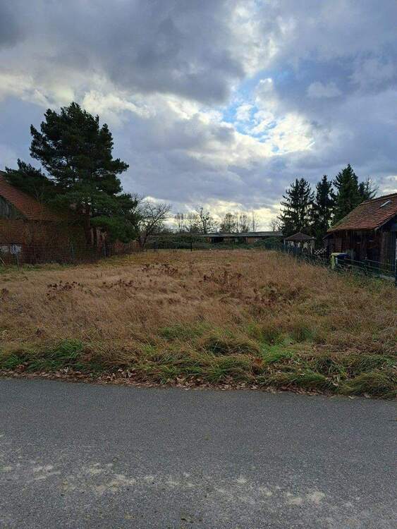 Thumbnail-Baugrundstück in absolut ruhiger und idyllischer Wohnlage