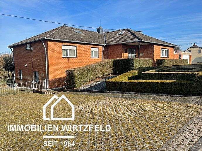 Thumbnail-Winkelbungalow mit Gäste-Ferienhaus