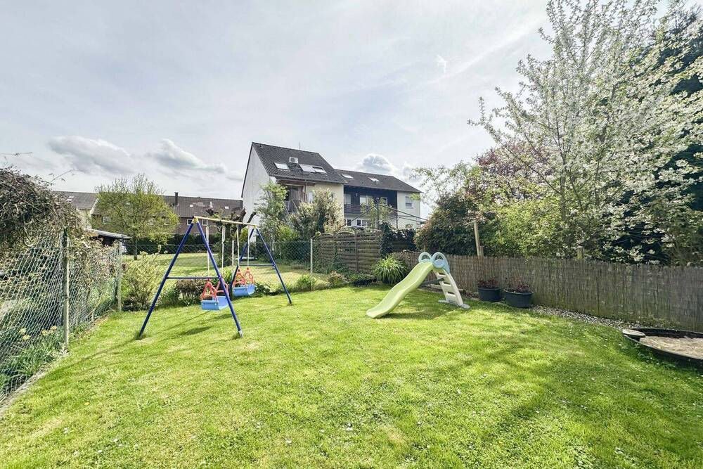 Thumbnail-Doppelhaushälfte in Bergheim-Ahe: 86 m² Wohnfläche und 33 m² wohnliche DG-Nutzung