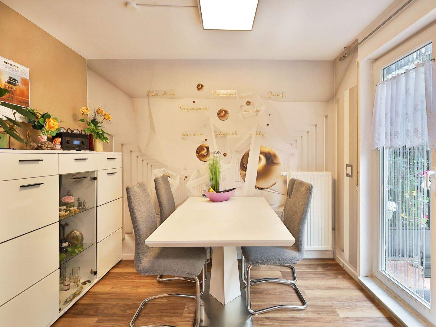 Thumbnail-Charmantes Reihenhaus mit Terrasse, Balkon und Garage - ideal für kleine Familien