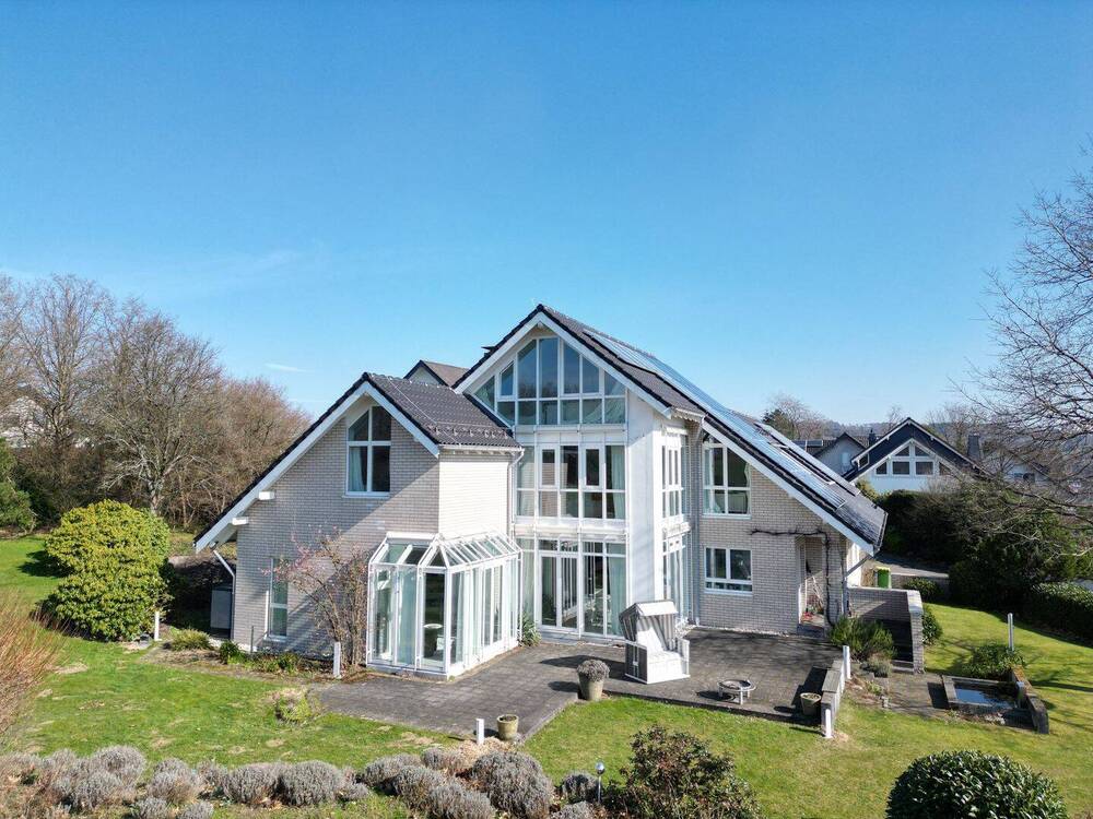 Thumbnail-Außergewöhnliches Einfamilienhaus in Endlage – Fernblick, Wohnen & Arbeiten unter einem Dach