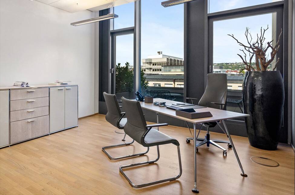 Thumbnail-Exklusives Büro 1-2 Personen mit Rathausblick - Stuttgart