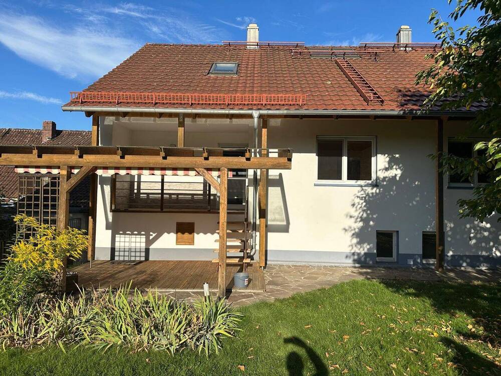 Thumbnail-Einfamilienhaus mit Einliegerwohnung und integrierter Doppelgarage in Neunburg v. W. - Kröblitz