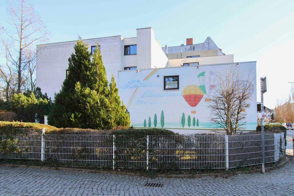 Thumbnail-Wird bezugsfrei! 3-Zimmer-Wohnung mit Balkon und Tiefgarage im Herzen von Berlin Zehlendorf