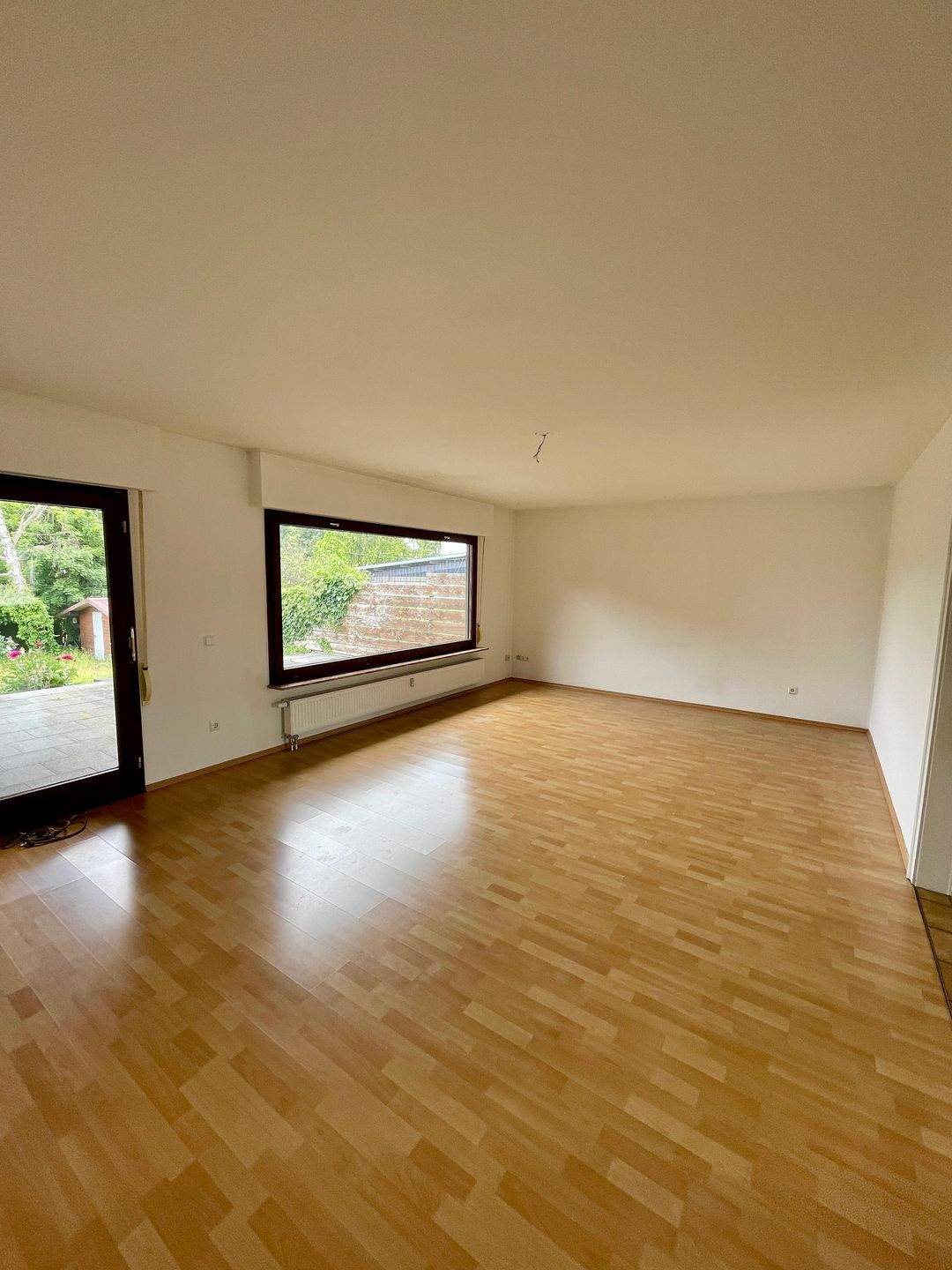 Thumbnail-Attraktive 4,5-Zimmer-Wohnung mit großem Garten, Terrasse und Garage