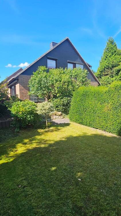 Front mit Gartenanteil