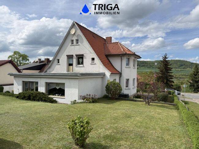 Thumbnail-Einfamilienhaus im Villencharakter mit Garage und gepflegtem Garten!
