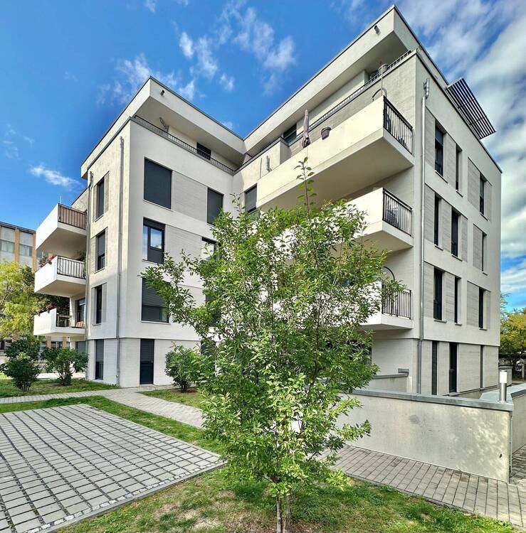 Thumbnail-Neuwertige 3-Zimmer-Wohnung mit Balkon, Aufzug und TG-Stellplatz in beliebter Wohnlage