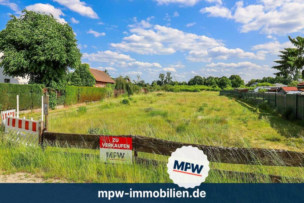 Grundstücksansicht Vorne