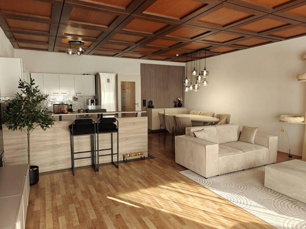 Thumbnail-Großzügige und modernisierte 3-Zimmerwohnung