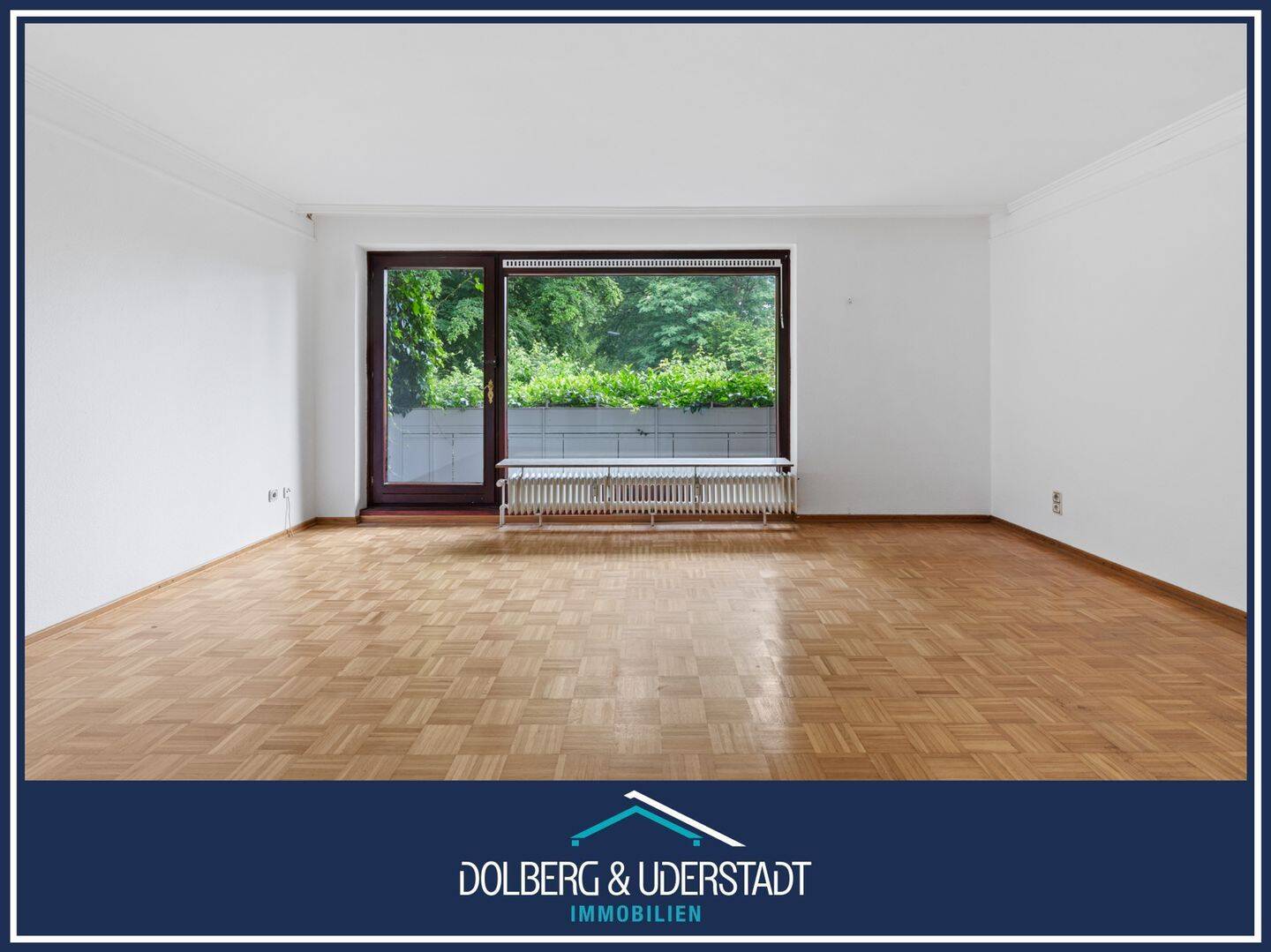 Thumbnail-Großzügige 4-Zimmer-Wohnung mit Balkon, Keller und 2 Tiefgaragenstellplätzen in ruhiger Sackgassenlage