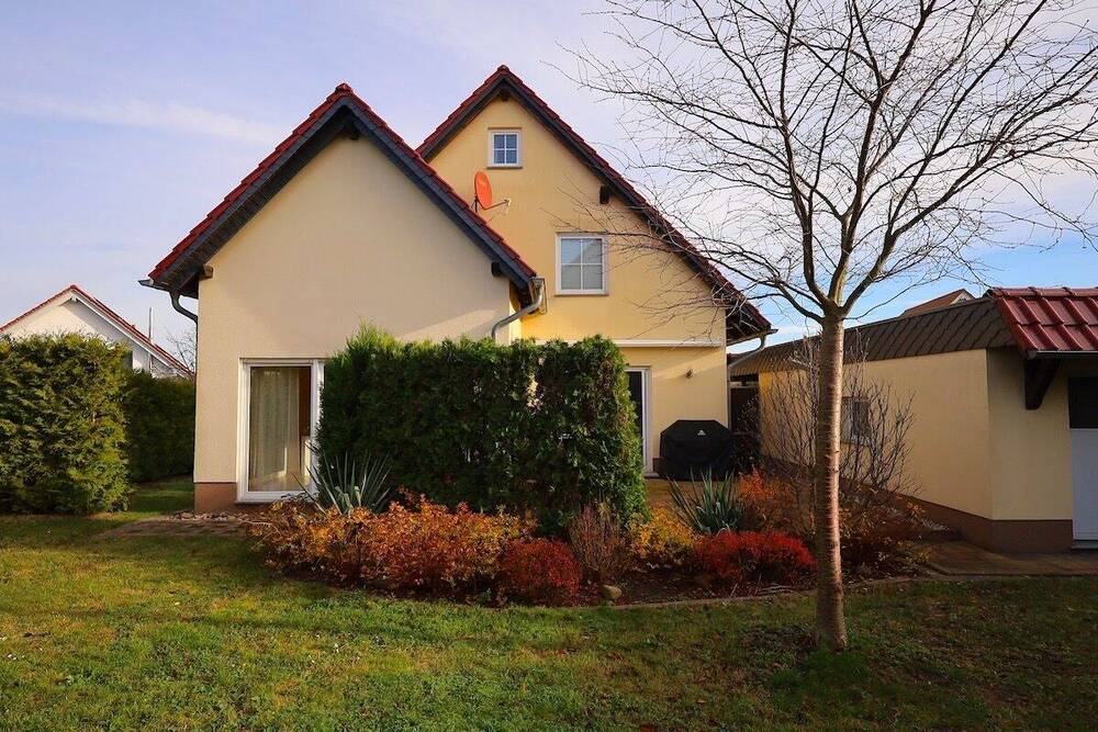 Thumbnail-Freistehendes Einfamilienhaus in Grimma +++ Kamin, EBK, Keller, FuBoHe, Garage ...