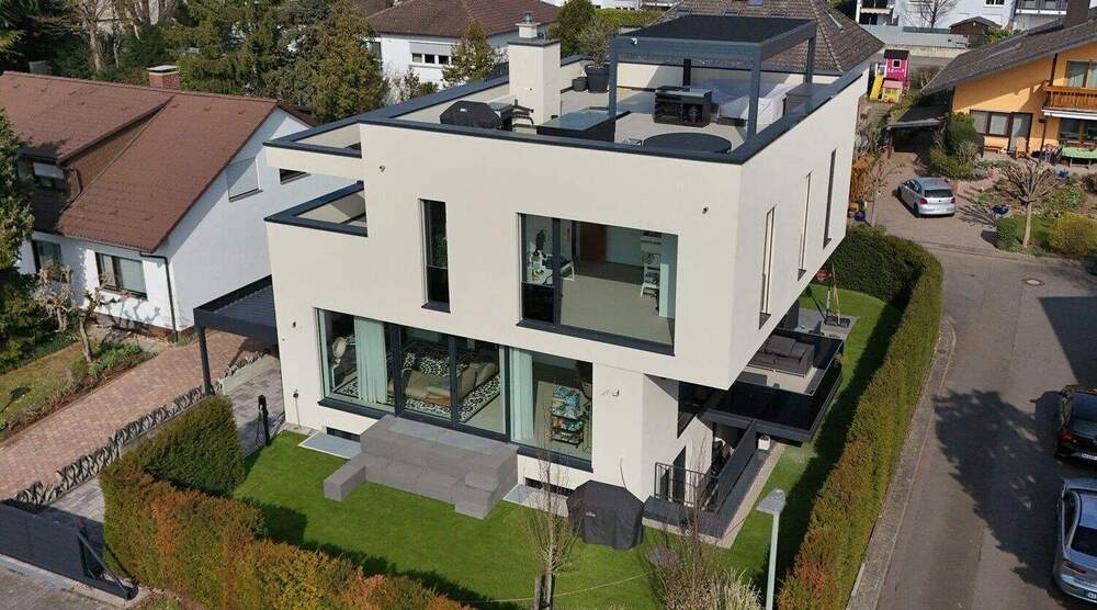 Thumbnail-Einzigartig leben im Architektenhaus mit Rooftop-Spa und modernster Technik !