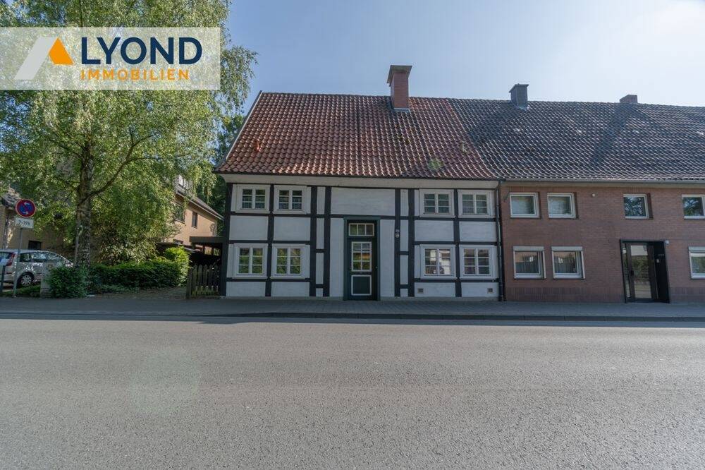 Thumbnail-Reiheneckhaus mit großzügigem Wohnkomfort, Garten und Carport in gepflegtem Zustand!