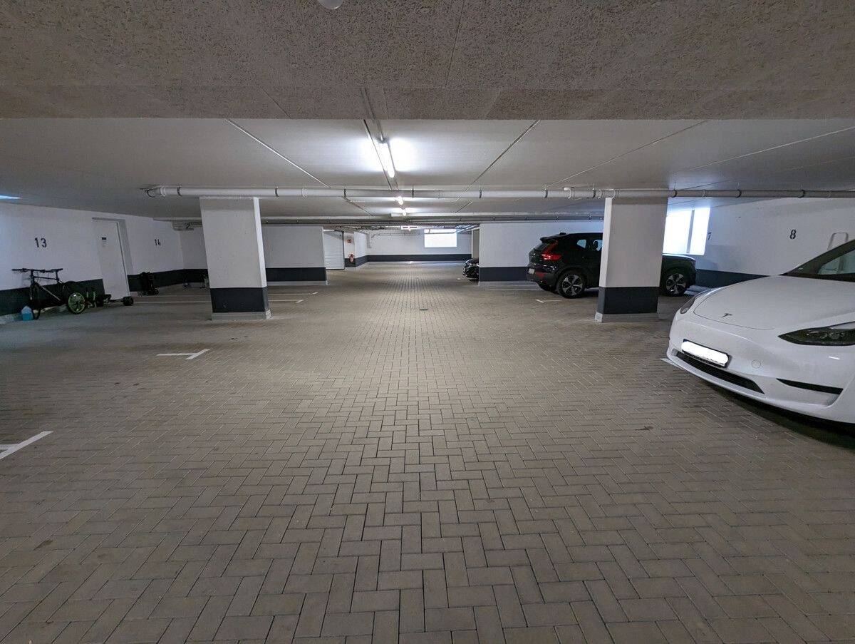 Thumbnail-Ein Tiefgaragenstellplatz in Hürth zu erwerben - Investieren Sie in Sachwerte