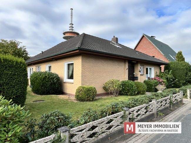 Thumbnail-Bungalow mit herrlichem Garten und 3 Garagenstellplätzen (Obj.-Nr. 6588)