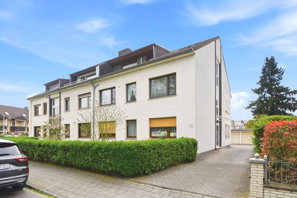 Thumbnail-Großzügige 2-Zimmer-Wohnung mit 2 Balkonen, Kamin & Garage in Dormagen-Mitte
