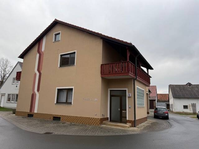 Thumbnail-gepflegtes Wohnhaus mit Einbauküche und großer Werkstatt in Eichfeld
