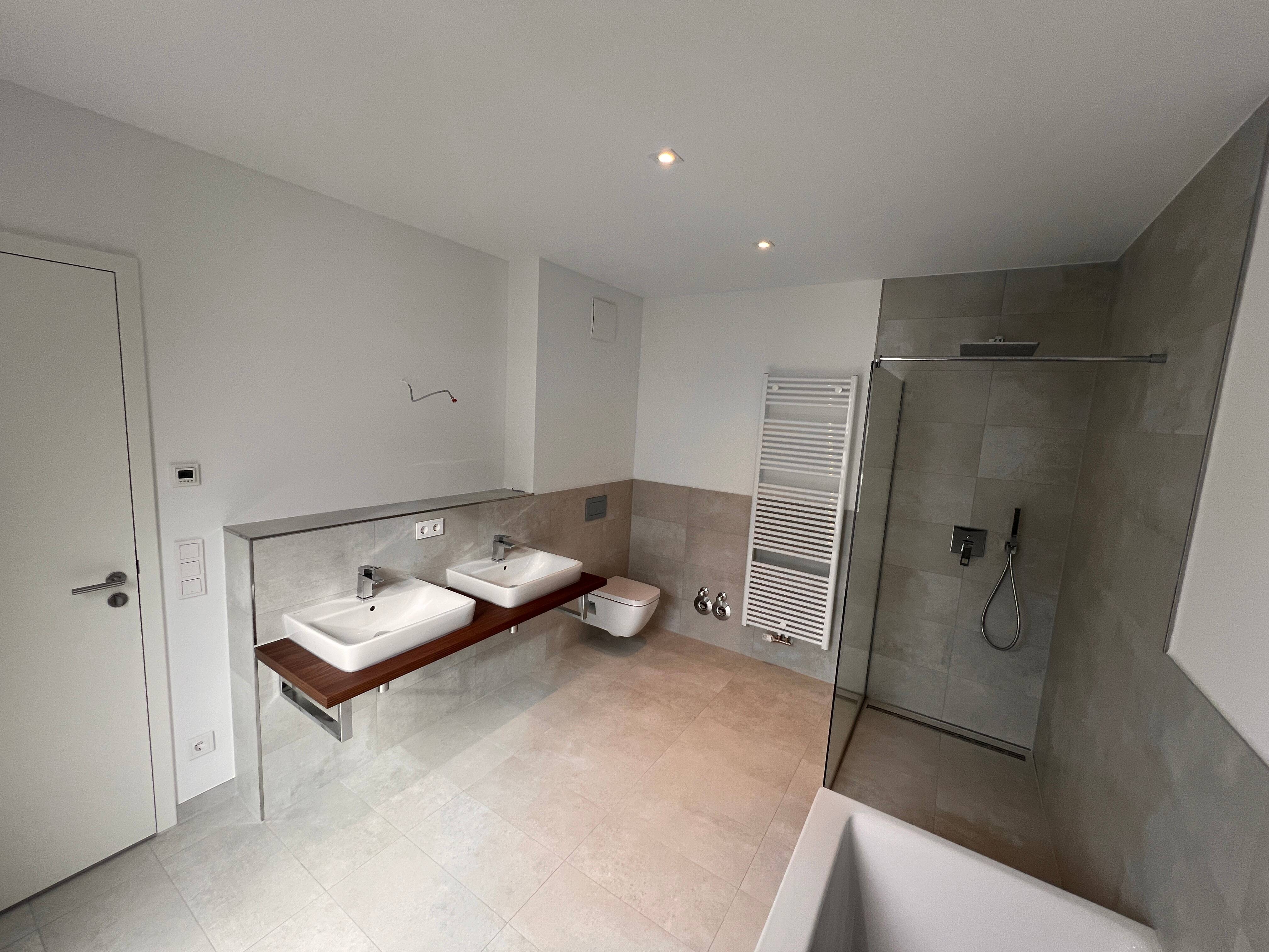 Thumbnail-NEUBAU mit 5-Zimmern 70m² WOHNEN 2 x TERRASSEN BLICK in den AUENWALD KAMIN 2 x TG-SP ca. 7.000m² eingezäunter Gemeinschaftsgarten