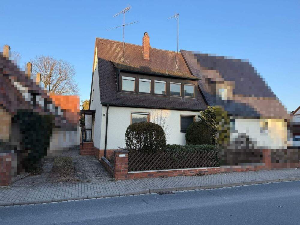 Thumbnail-Stark sanierungsbedürftige Doppelhaushälfte für RENOVIERUNGSPROFIS