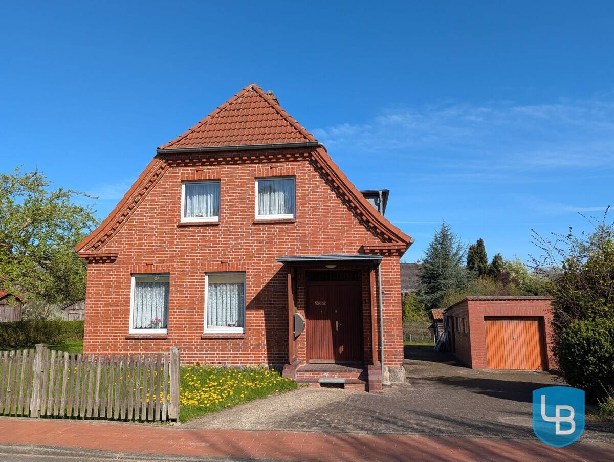 Thumbnail-Charmantes Einfamilienhaus mit Entwicklungspotenzial in Kieler Randlage