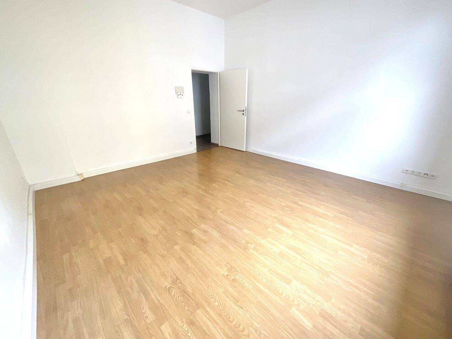 Thumbnail-2 Monatsmieten frei in großer 2 Raumwohnung