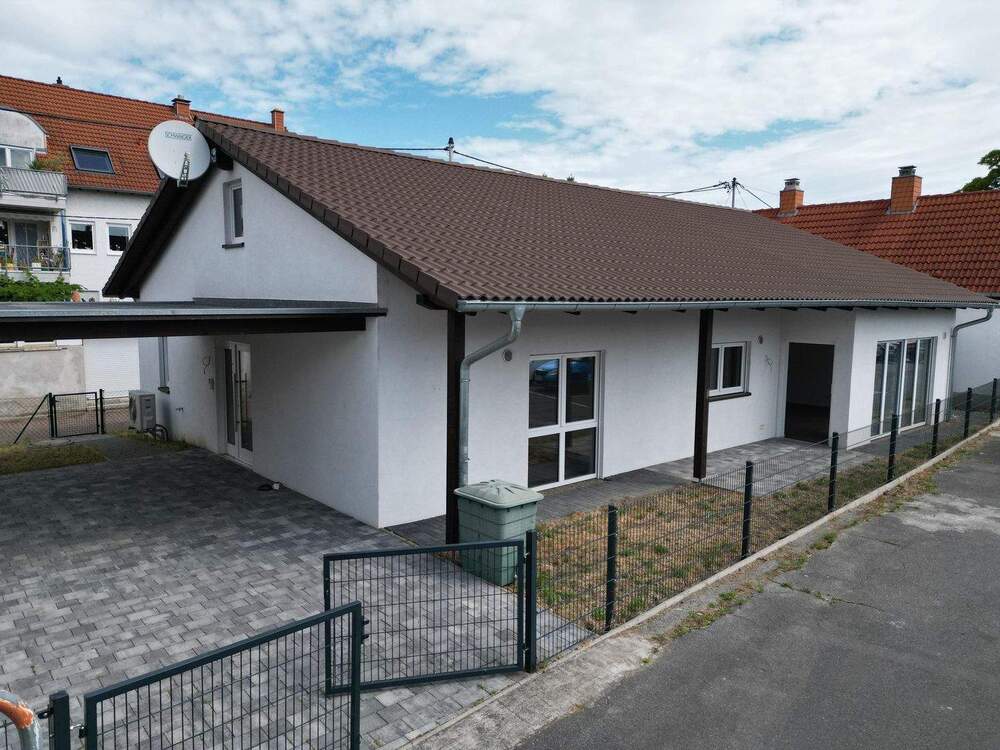 Thumbnail-Barrierefreier Bungalow mit Wärmepumpe, Carport & Anbau - komfortables Wohnen in Oggersheim