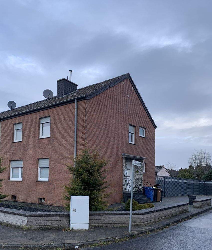 Thumbnail-Doppelhaushälfte mit großem Garten !!