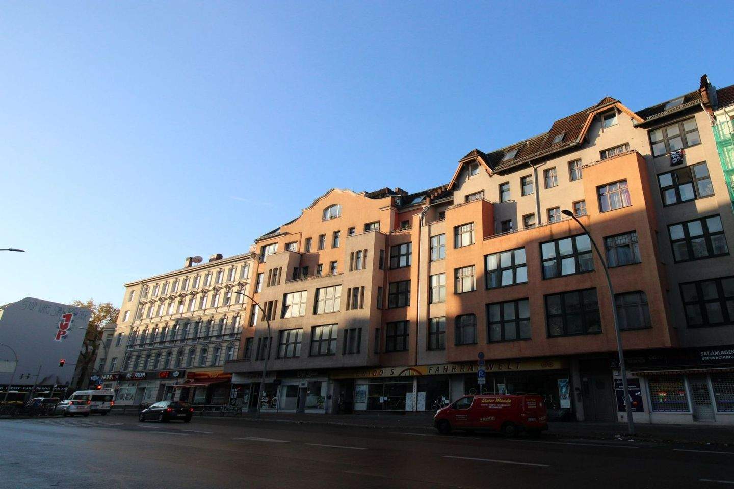 Thumbnail-Charmante Altbauwohnung in Neukölln: 2 Zimmerwohnung mit Balkon - Bezugsfrei ab April 2026